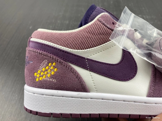 Kick Theory Jordan Low DR8057-500 (W) Air Unity 1 0706